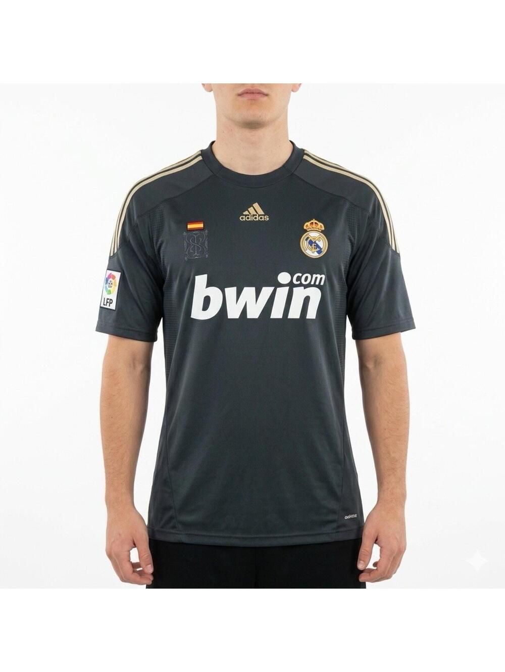 Real Madrid 2009-2010 Away Jersey Kaka #8 Adidas Soccer Shirt Black Gold Men's M
